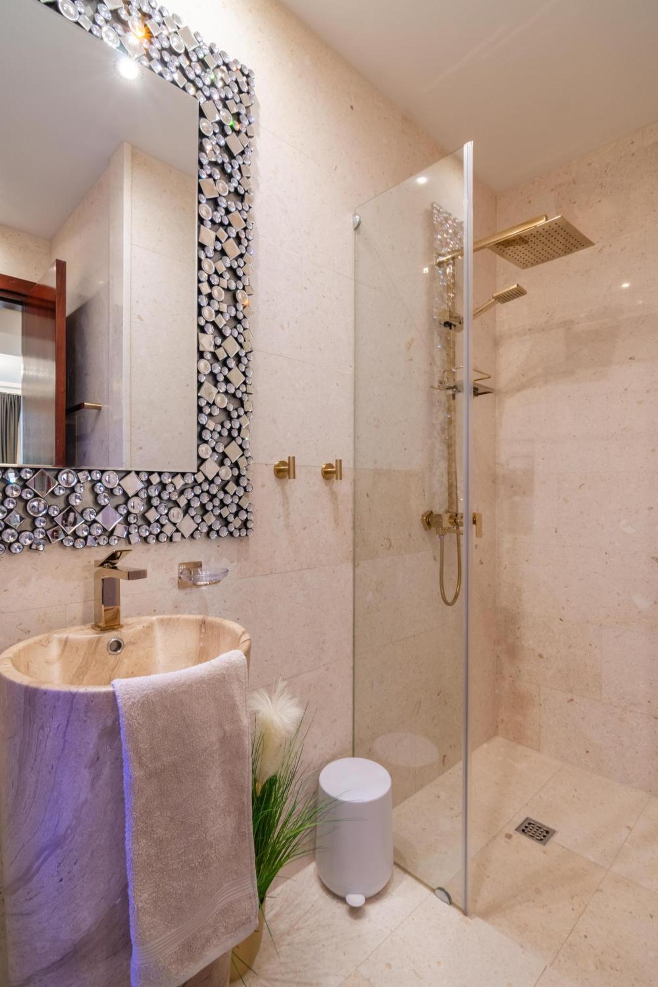 Vip Gold Room Pag Town Dış mekan fotoğraf
