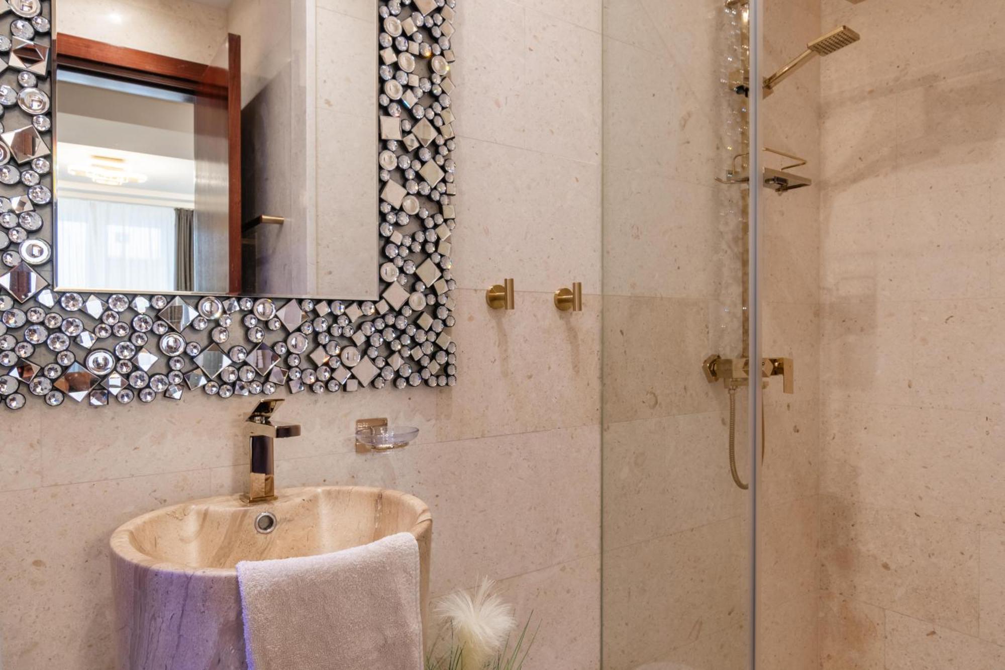 Vip Gold Room Pag Town Dış mekan fotoğraf